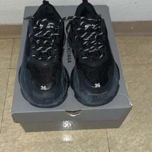 Balenciaga Triple S Sneaker Clear Sole in black double foam and mesh. SZ36W.#NEW